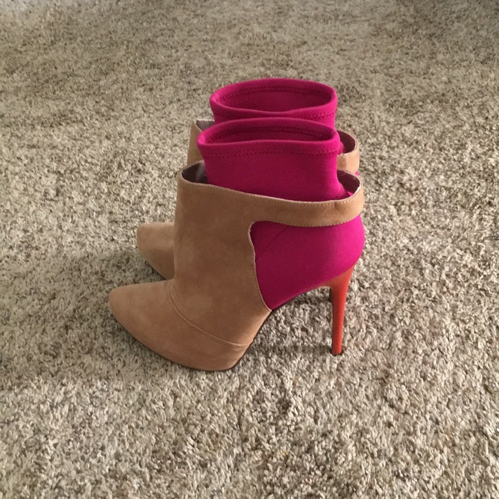 Boots - Picture 2 of 3